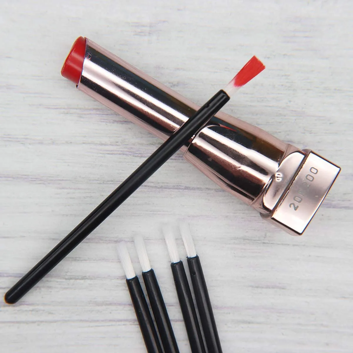 100 Pcs Disposable Makeup Lip Brushes Lipstick gloss brush Lip Gloss Applicators with Soft Brush Head Cosmetic Lip Brush Wands PYO Cookie Paint Brushes (Black) Black