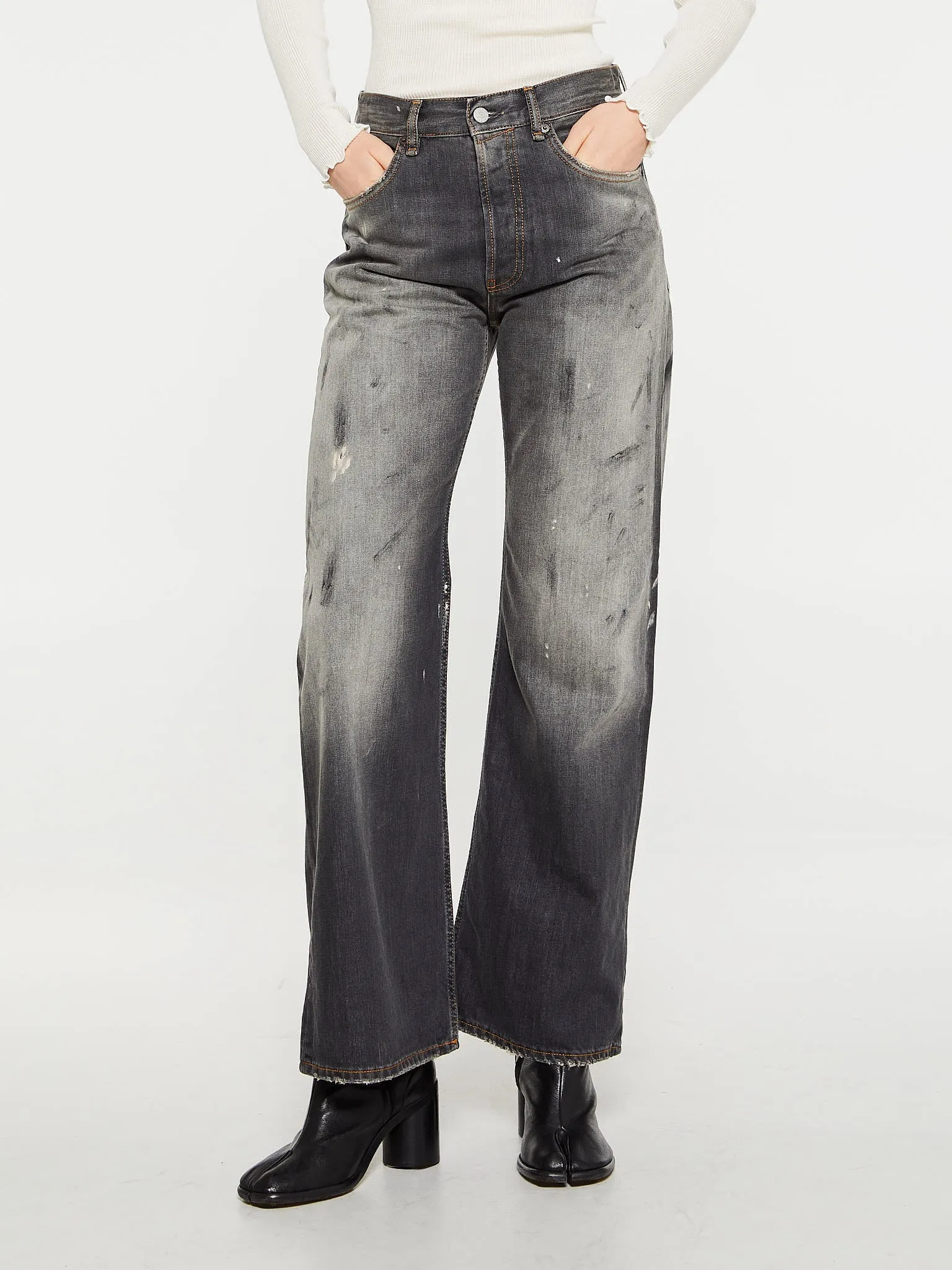 2021F Loose Fit Jeans in Black Trafalgar