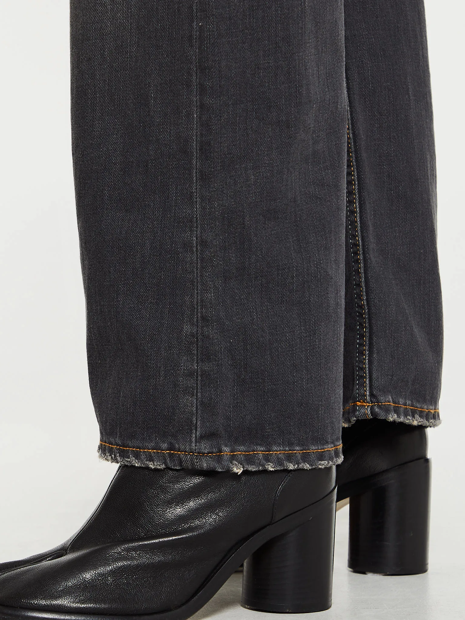 2021F Loose Fit Jeans in Black Trafalgar