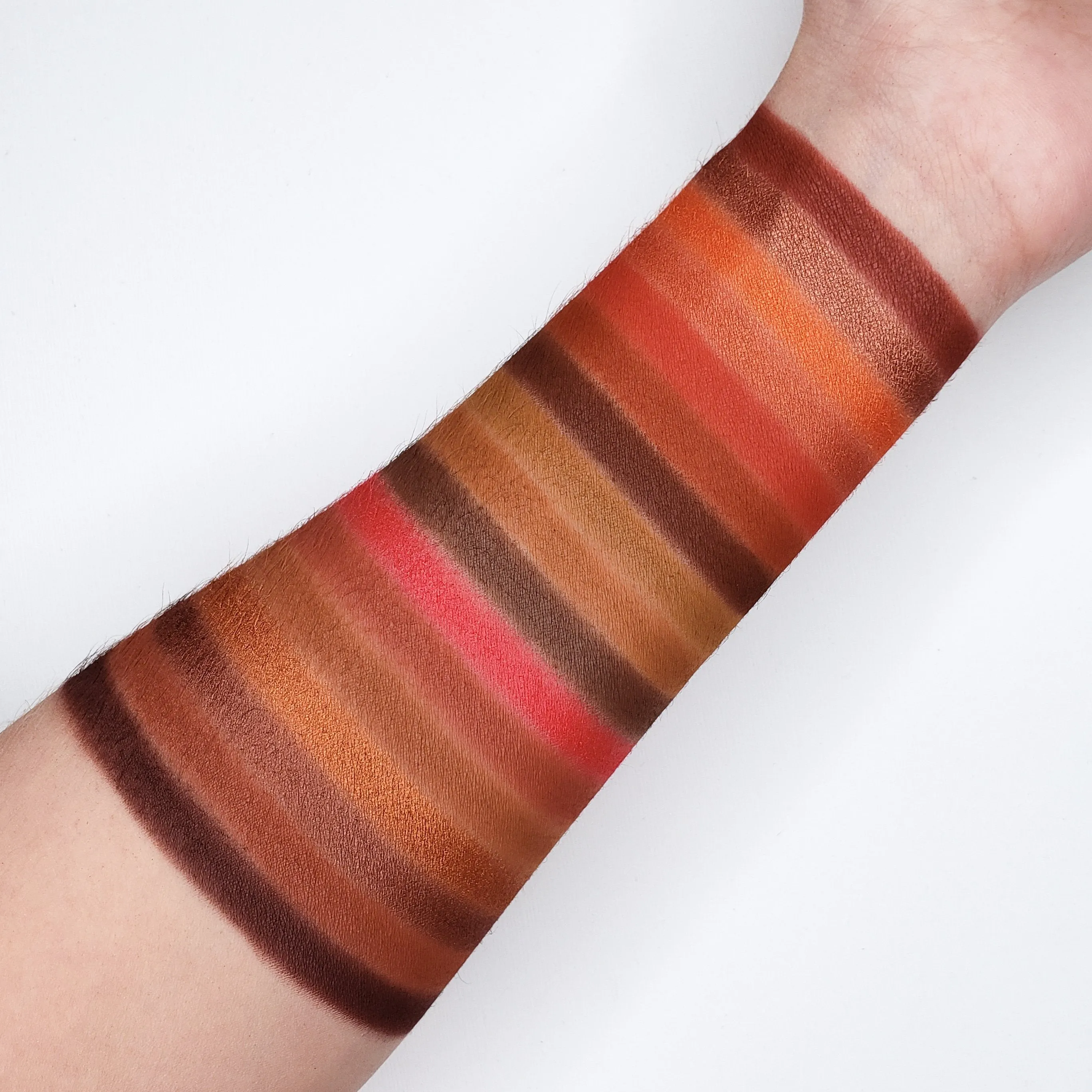 35 Color Scandalous Eyeshadow Collection 35SN