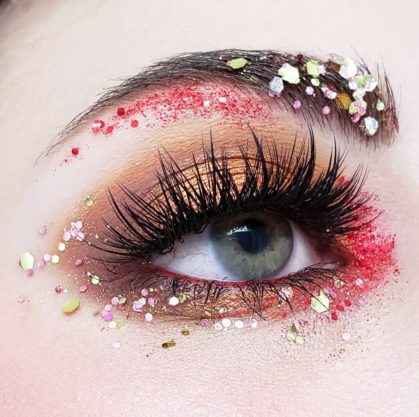 35 Color Scandalous Eyeshadow Collection 35SN