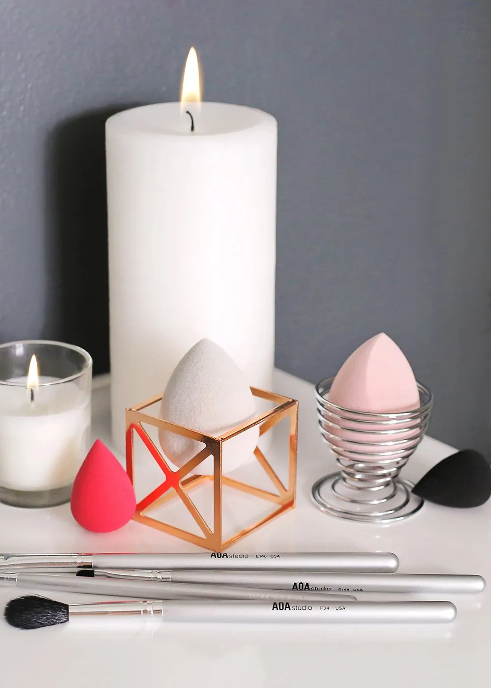 A : AOA Cubie Blender Holder - Black