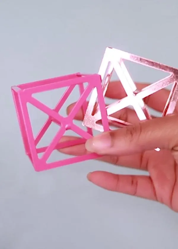 A : AOA Cubie Blender Holder - Black