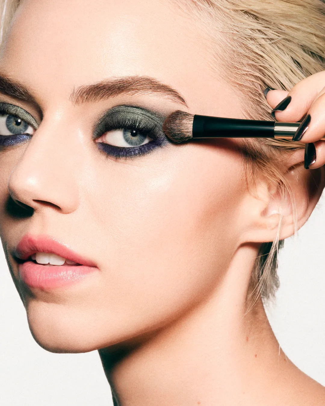 All Over Shadow Brush