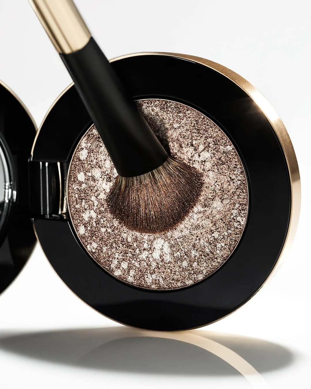 All Over Shadow Brush