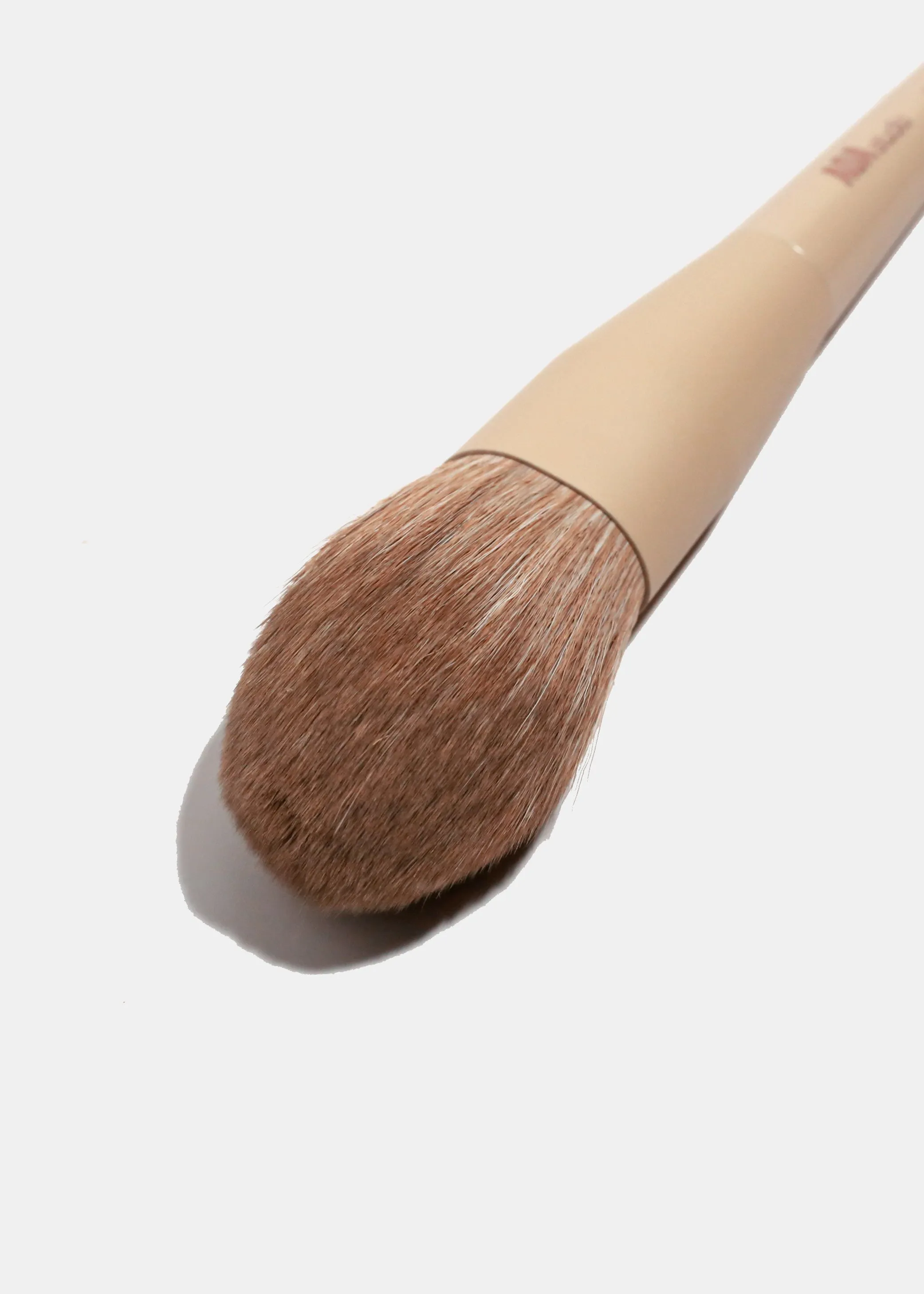 AOA Hero Single Brush – F28 Large Face Brush