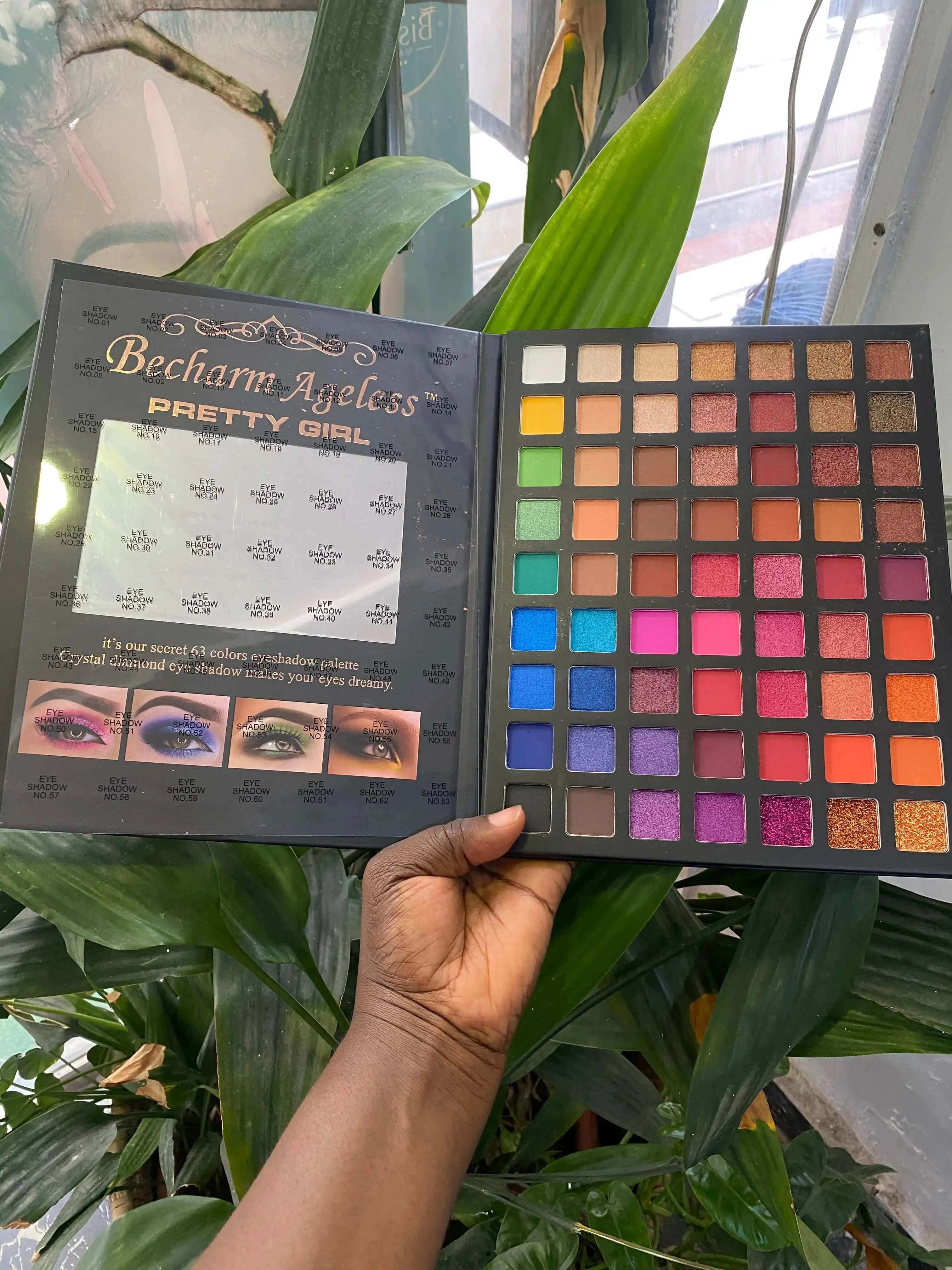 Becharm Ageless Pretty Girl Eyeshadow Palette