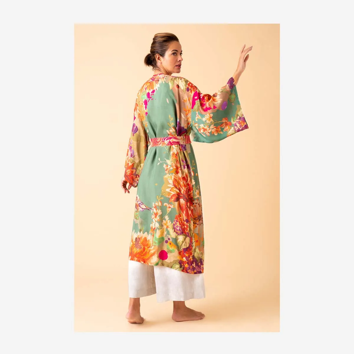 BIRDS AND BLOOMS KIMONO GOWN IN SAGE