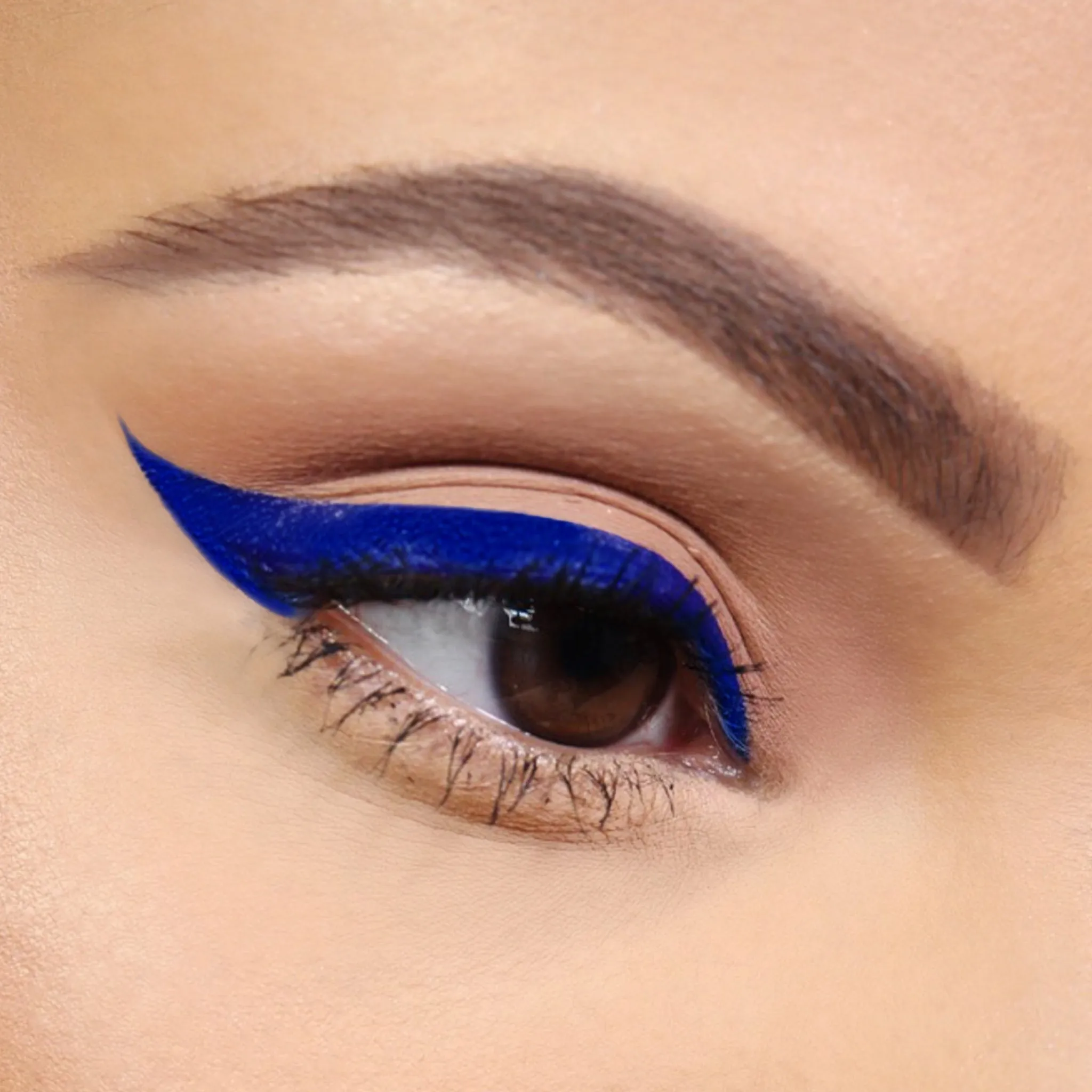 Blue Eyeliner | Bonita Bandera X Viva_Glam_Kay
