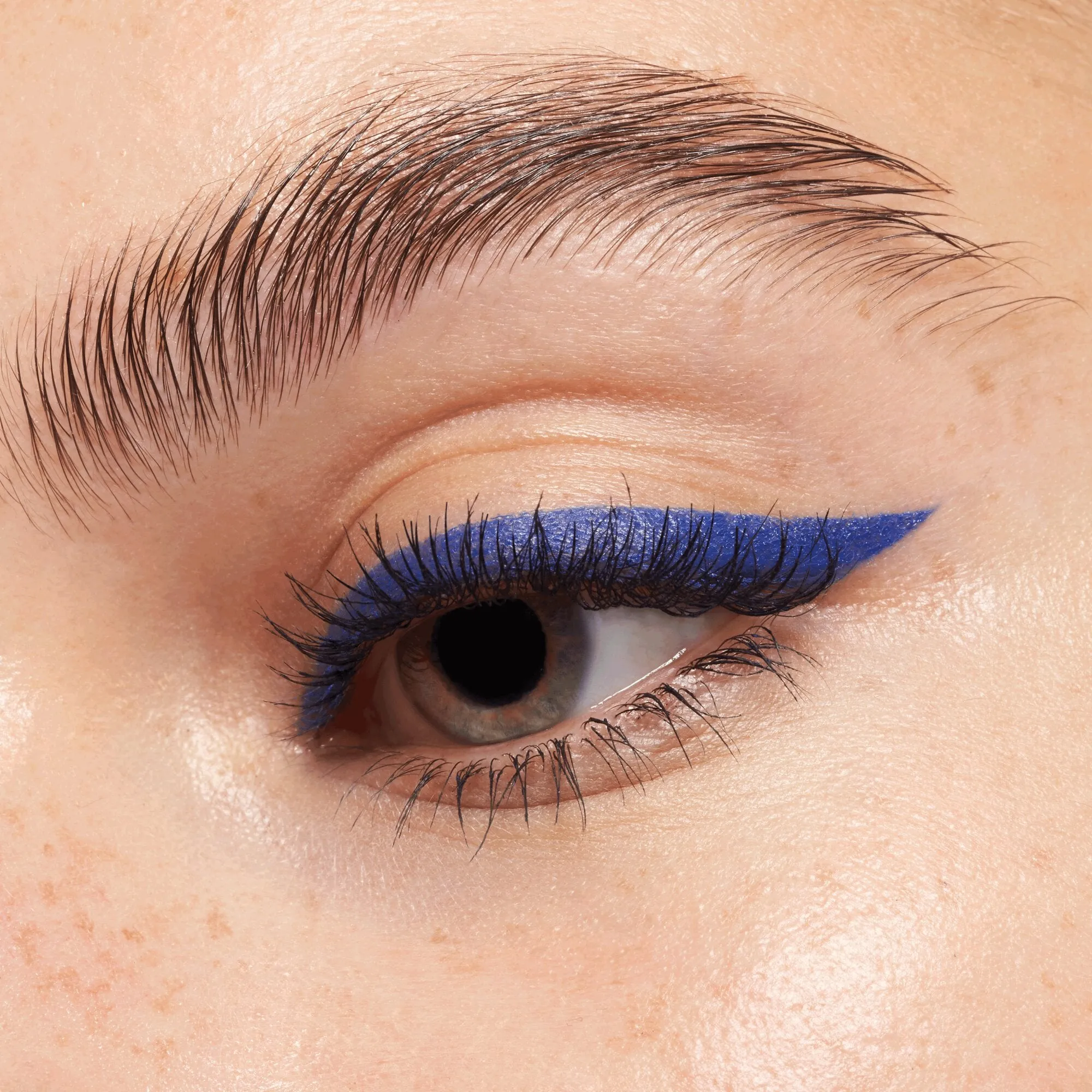 Essence Kajal Pencil Eyeliner (1g)