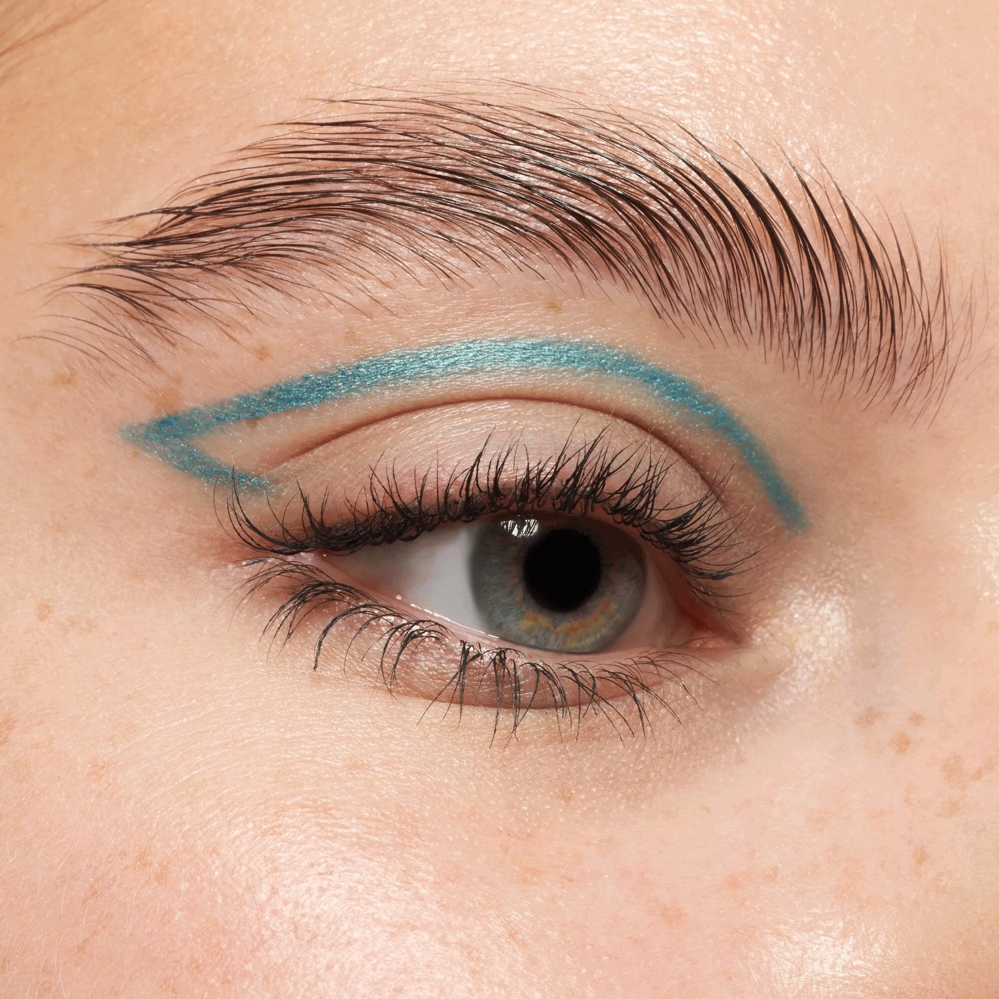 Essence Kajal Pencil Eyeliner (1g)