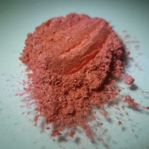 Iridescent Red Pearlescent Pigment