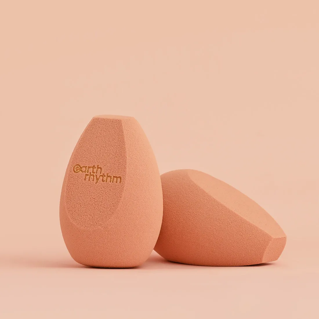MAKEUP BLENDER