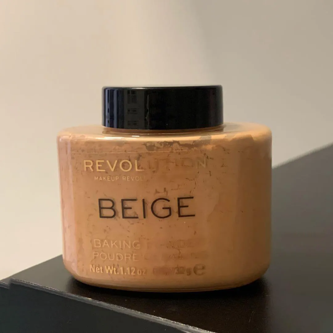 Makeup Revolution Loose Baking Powder
