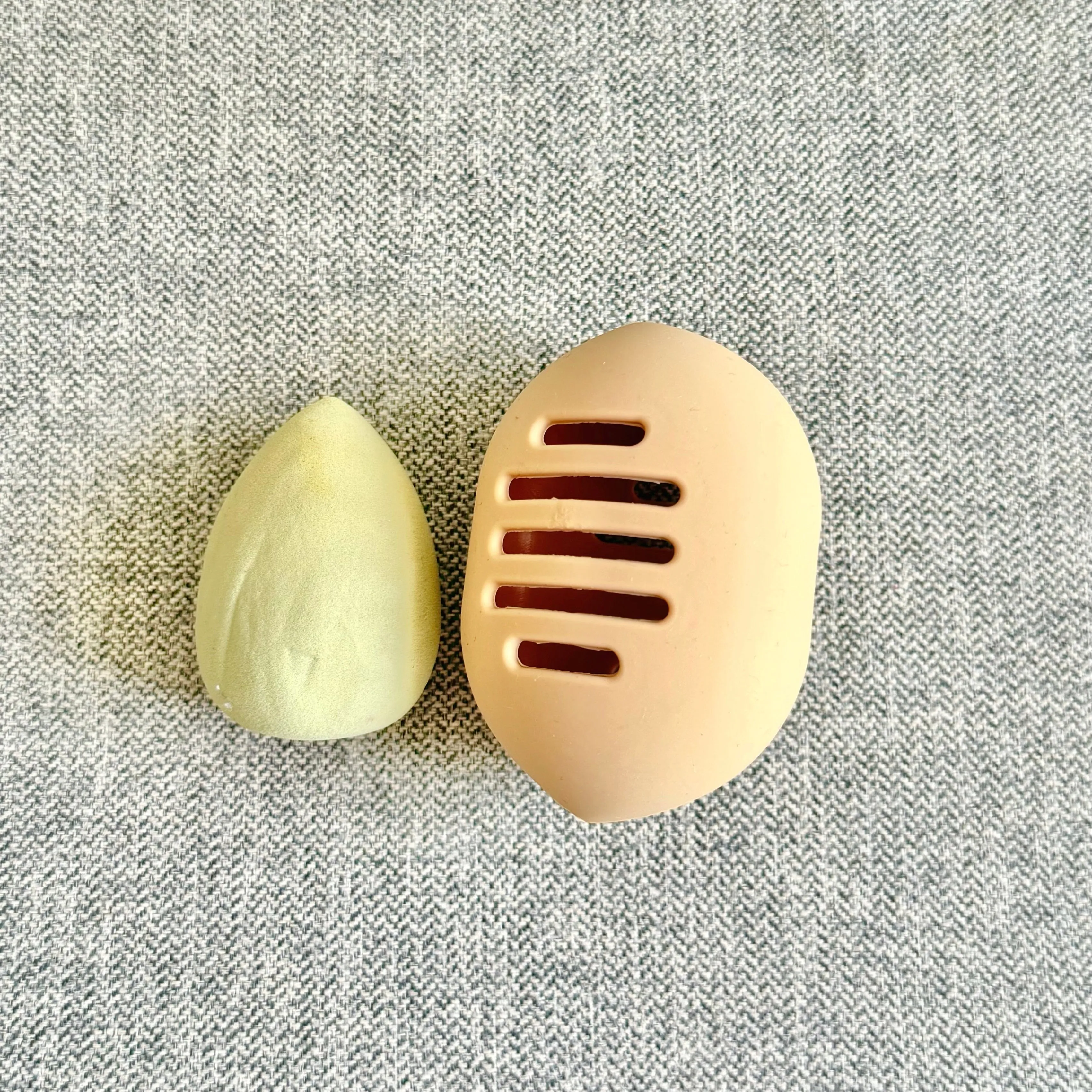 Makeup Sponge Travel Holder/Case