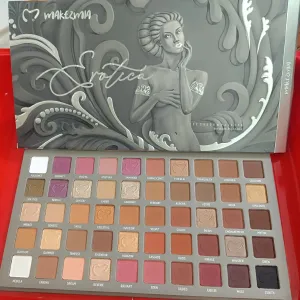 Makezmia Eyeshadow Pallet EROTICA