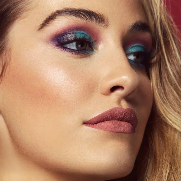 MUA - 20 EyeShadow Palette