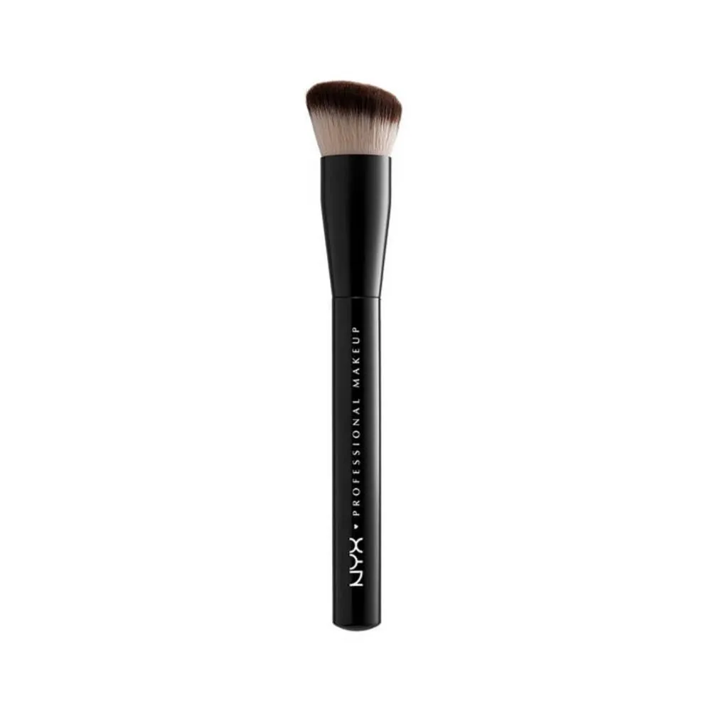 NYX Can't Stop Won't Stop Foundation Brush