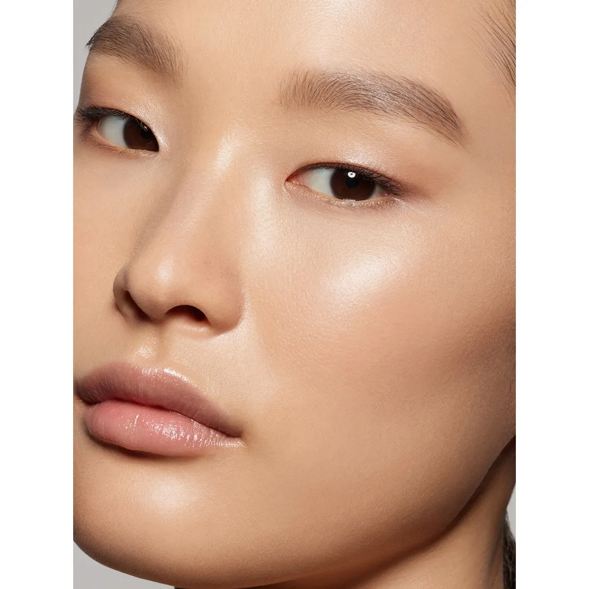 Pat McGrath Labs Skin Fetish: Sublime Perfection Concealer LM10 (Light Medium w/ peach undertones), 5ml