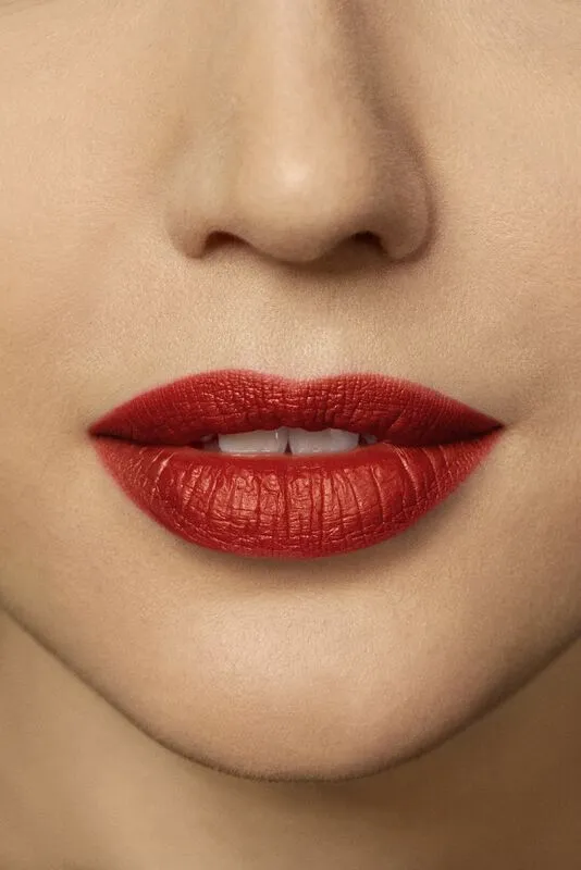 Rouge Essentiel Silky Crème Lipstick