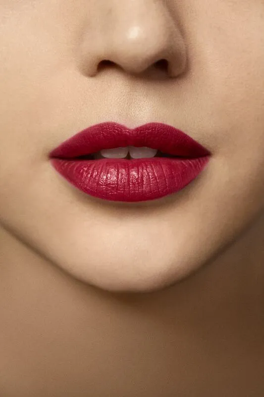 Rouge Essentiel Silky Crème Lipstick