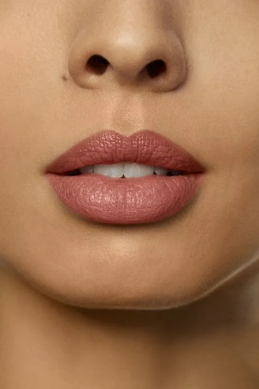 Rouge Essentiel Silky Crème Lipstick