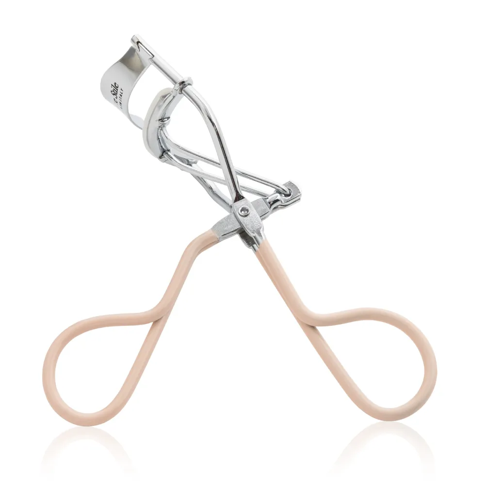 The Eyelash Curler