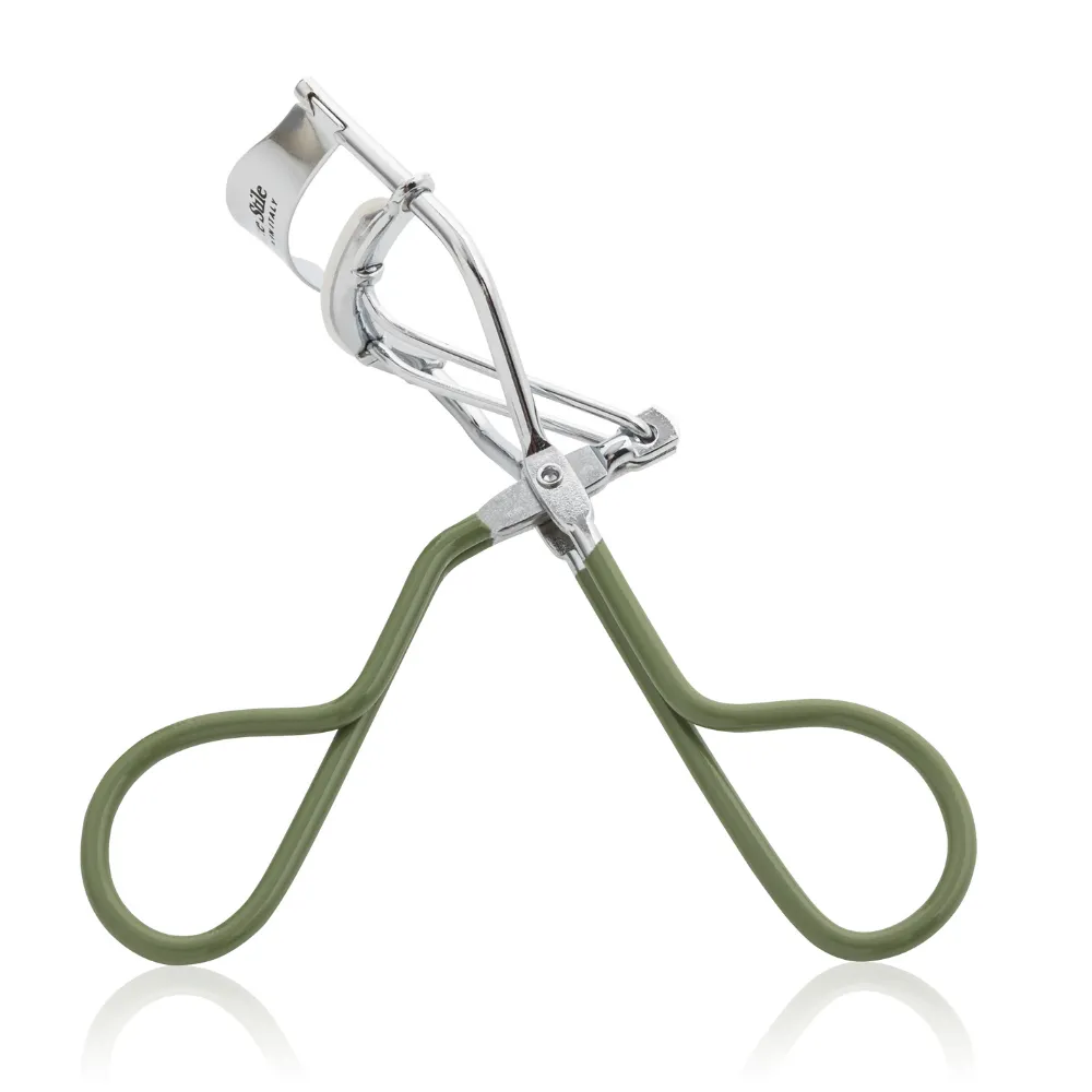 The Eyelash Curler
